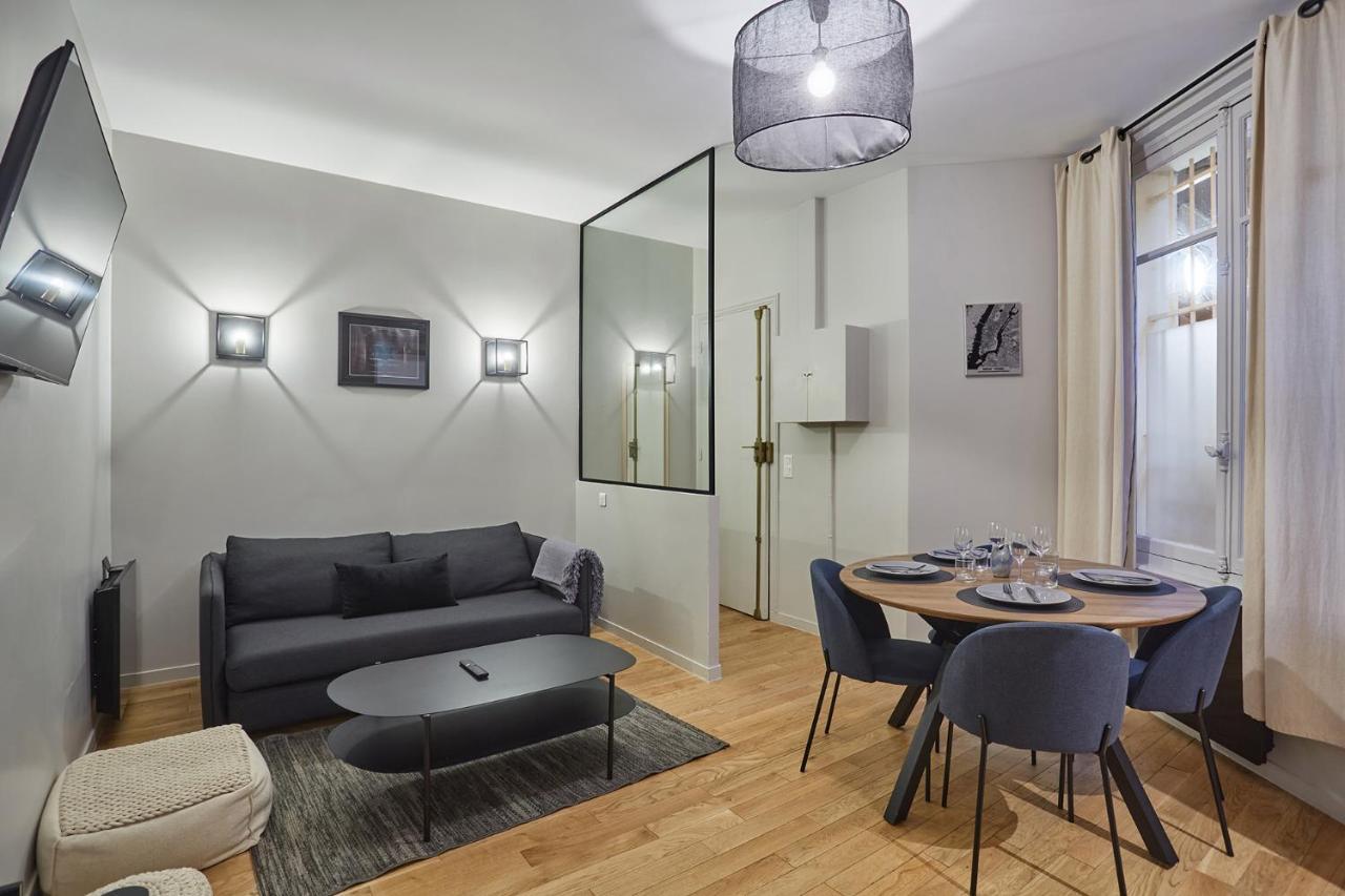 Apartment Center Of Paris By Studio Prestige Exterior foto